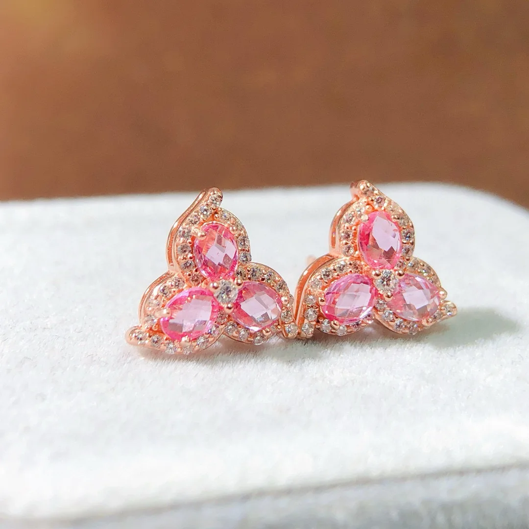 Серьги с натуральным розовым сапфиром, серебро 925 пробы, покрытые розовым золотом, основной камень 3*4 мм, яркий натуральный розовый драгоценный камень, сладкий
Серьги с натуральным розовым сапфиром, серебро 925 пробы, покрытые розовым золотом, основной камень 3*4 мм, яркий натуральный розовый драгоценный камень, сладкий