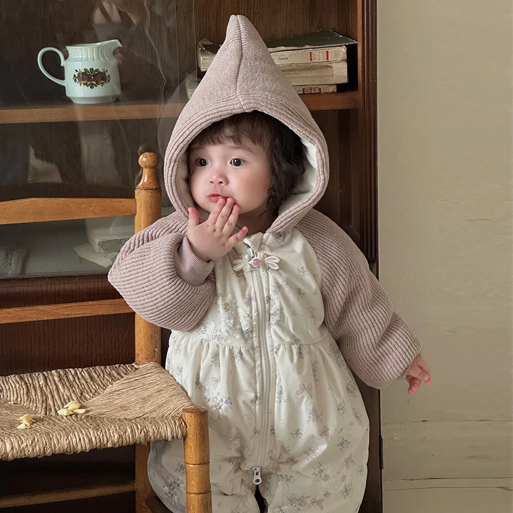 Очаровательный корейский костюм Sle Baby Rer, новинка 2025, осенне-зимняя одежда с хлопковой подкладкой для малышей и младенцев со шляпой f Zi...
Очаровательный корейский костюм Sle Baby Rer, новинка 2025, осенне-зимняя одежда с хлопковой подкладкой для малышей и младенцев со шляпой f Zi...