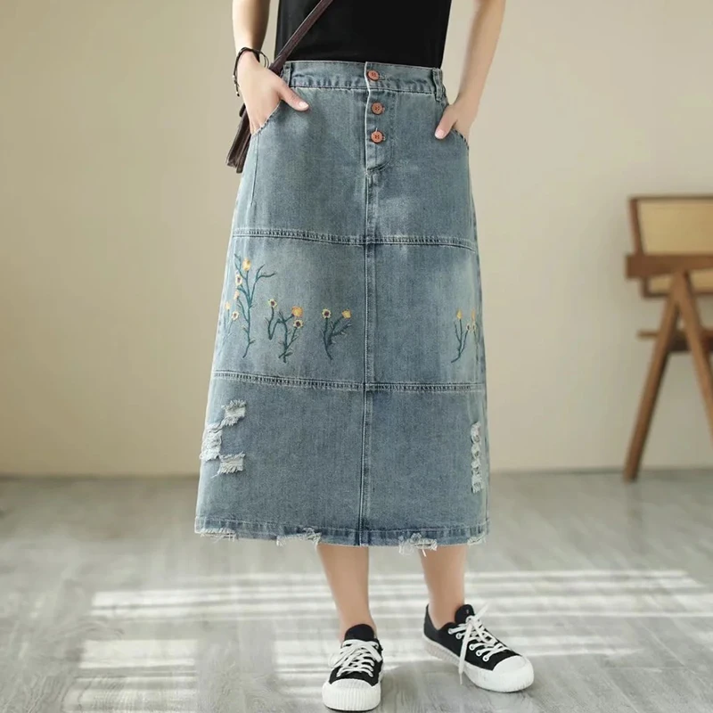 New Vintage Embroidery Jean Skirt Japanese Harajuku Women Clothes Sweet Bohemian Blue Loose Thin Mid-length Denim Skirt U152
New Vintage Embroidery Jean Skirt Japanese Harajuku Women Clothes Sweet Bohemian Blue Loose Thin Mid-length Denim Skirt U152