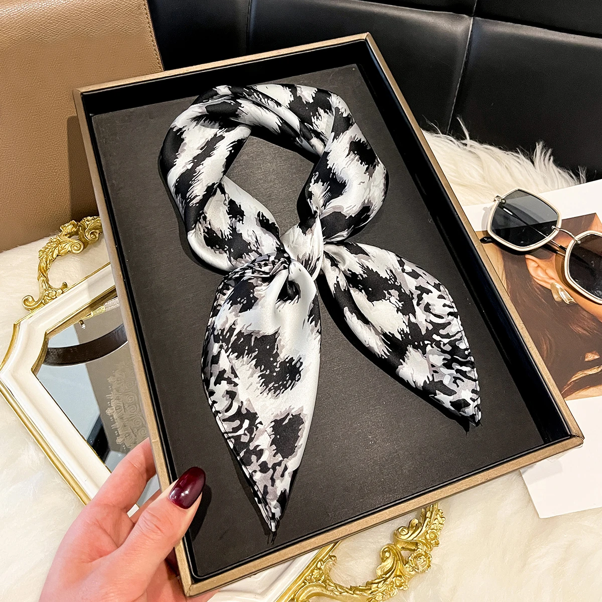 Square Scarf Imitation Silk 2026 Women Leopard Print Neckerchief Bandana Lady Shawl Scarves Wrap Head Hair Band Ties
Square Scarf Imitation Silk 2026 Women Leopard Print Neckerchief Bandana Lady Shawl Scarves Wrap Head Hair Band Ties