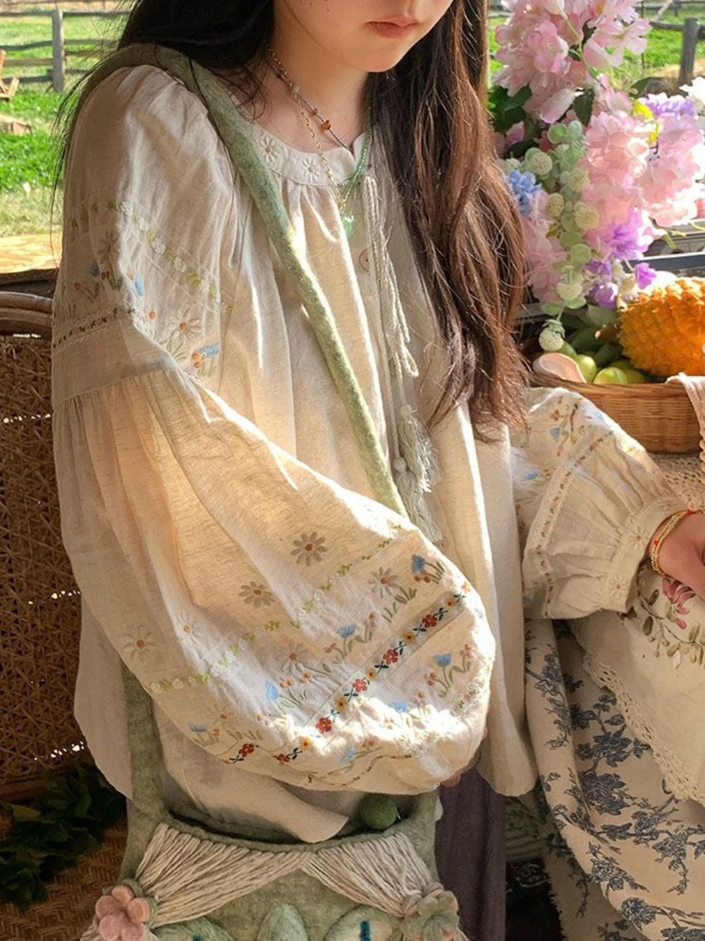 Loose Fit Embroidered Lantern Sleeve Shirt Women's Casual Style Linen Shirt with Belt Spring Autumn Versatile Ageless Design
Loose Fit Embroidered Lantern Sleeve Shirt Women's Casual Style Linen Shirt with Belt Spring Autumn Versatile Ageless Design