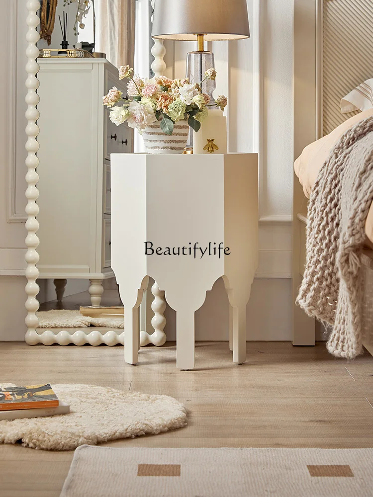 01American retro bedroom solid wood bedside table small apartment bedroom living room corner
01American retro bedroom solid wood bedside table small apartment bedroom living room corner