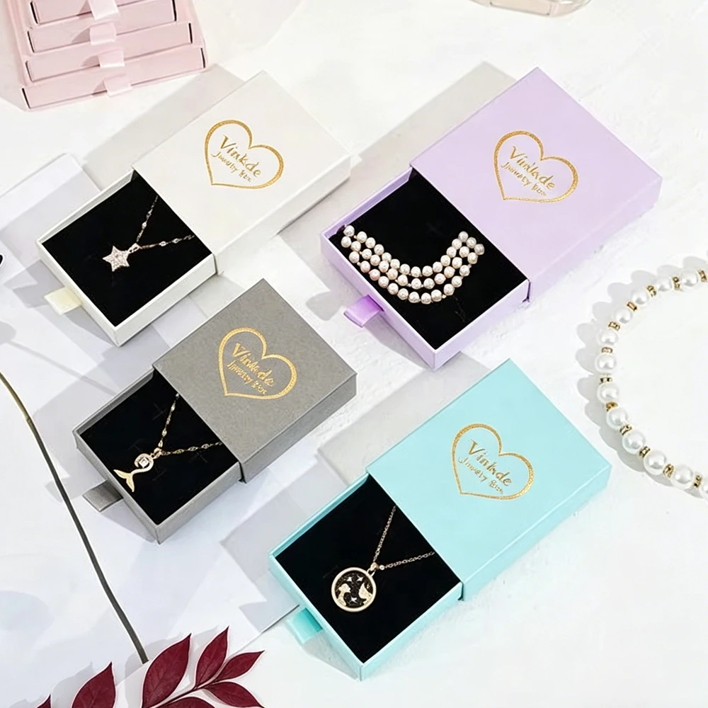 100Pcs/Lot Small White Black Sliding Drawer Jewelry Gift Box Custom Logo Luxury Ring Bracelet Earrings Necklace Packaging Boxes
100Pcs/Lot Small White Black Sliding Drawer Jewelry Gift Box Custom Logo Luxury Ring Bracelet Earrings Necklace Packaging Boxes