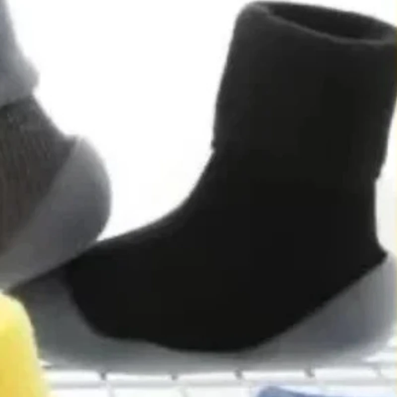 Летние бархатные теплые детские домашние и уличные крутые напольные туфли для мальчиков и девочек, толстые носки, обувь
Летние бархатные теплые детские домашние и уличные крутые напольные туфли для мальчиков и девочек, толстые носки, обувь