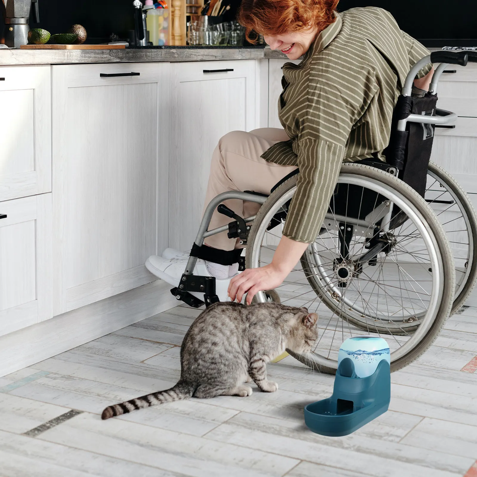 1Pcs Pet Water Dispenser Automatic 3.8L Detachable Anti-Tip Water Feeder for Dogs Cats Pigeons Automatic Pet Waterer
1Pcs Pet Water Dispenser Automatic 3.8L Detachable Anti-Tip Water Feeder for Dogs Cats Pigeons Automatic Pet Waterer