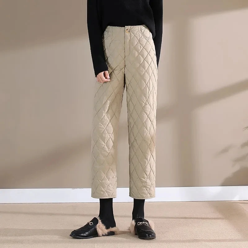 Ladies warm quilted pants loose solid color thick pants 2023 autumn/winter new retro pocket casual wide leg pants
Ladies warm quilted pants loose solid color thick pants 2023 autumn/winter new retro pocket casual wide leg pants