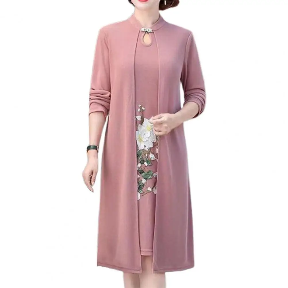 Women Dress Embroidery Flower Fake Two Pieces Cheongsam Straight Long Sleeve Stand Collar Mother Party Dresses for Daily Wear
Women Dress Embroidery Flower Fake Two Pieces Cheongsam Straight Long Sleeve Stand Collar Mother Party Dresses for Daily Wear