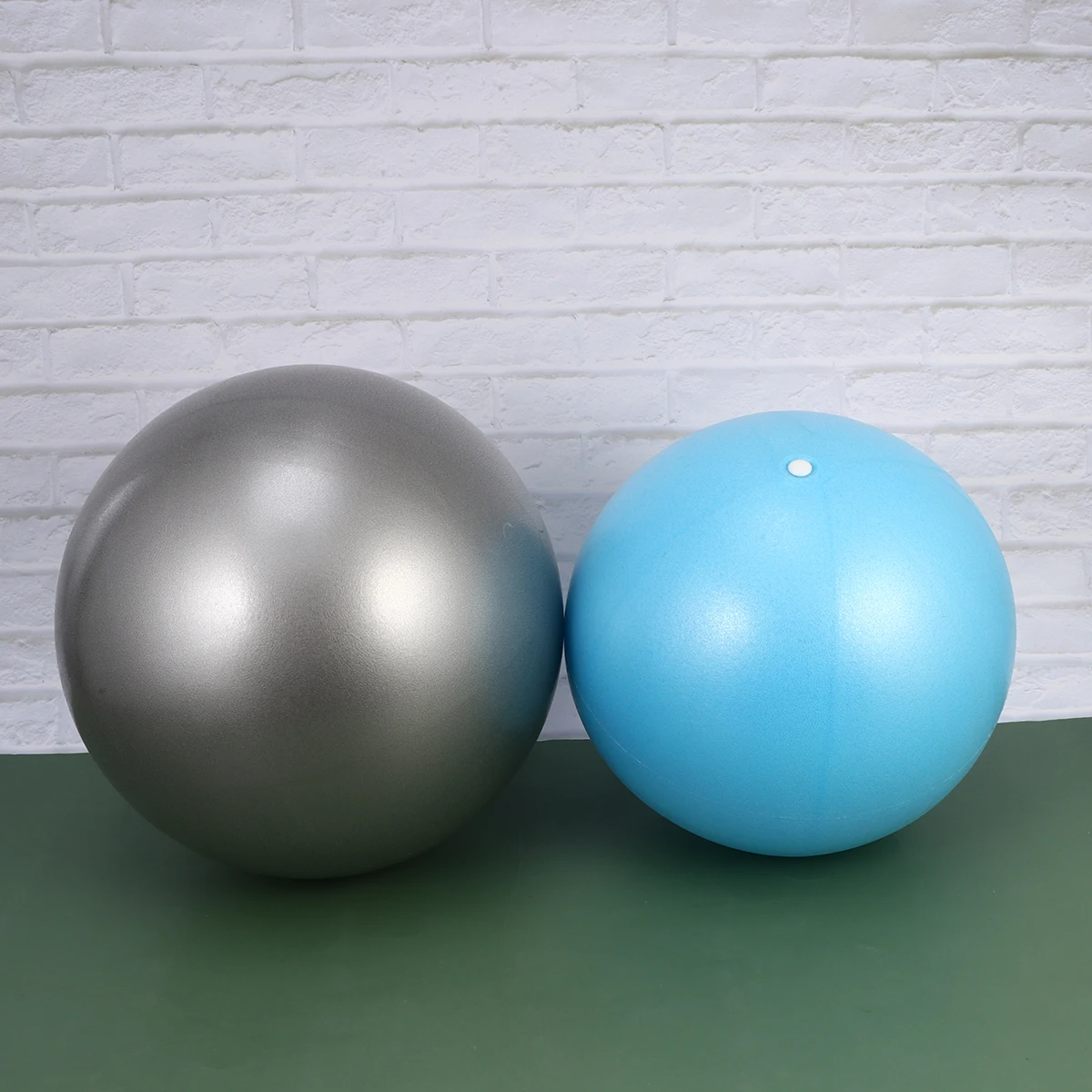2PCS Yoga Ball Anti-Burst PVC Balancer Thickened Stability Trainer for Home Gym Fitness Equipment Workout
2PCS Yoga Ball Anti-Burst PVC Balancer Thickened Stability Trainer for Home Gym Fitness Equipment Workout