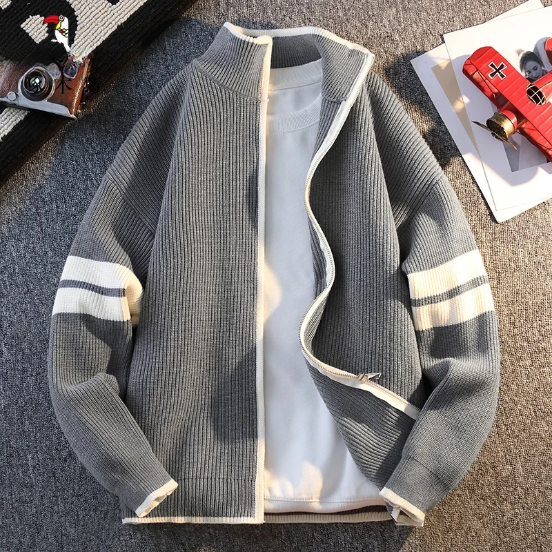 Мужской вязаный кардиган TUCANO на молнии, осенне-зимний, свободного кроя, с цветными блоками, повседневный, с длинным рукавом, воротником-стойкой
Мужской вязаный кардиган TUCANO на молнии, осенне-зимний, свободного кроя, с цветными блоками, повседневный, с длинным рукавом, воротником-стойкой