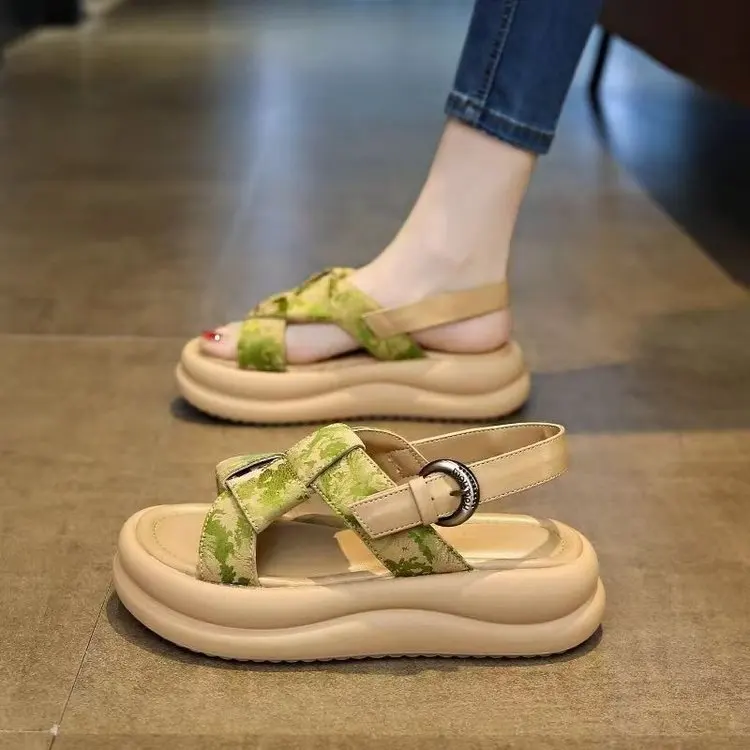 Roman Sandals Women's Summer Outdoor Wear 2025 New Hot Chinese Style Match Skirts Versatile Thick Bottom Platform Beach Shoes
Roman Sandals Women's Summer Outdoor Wear 2025 New Hot Chinese Style Match Skirts Versatile Thick Bottom Platform Beach Shoes