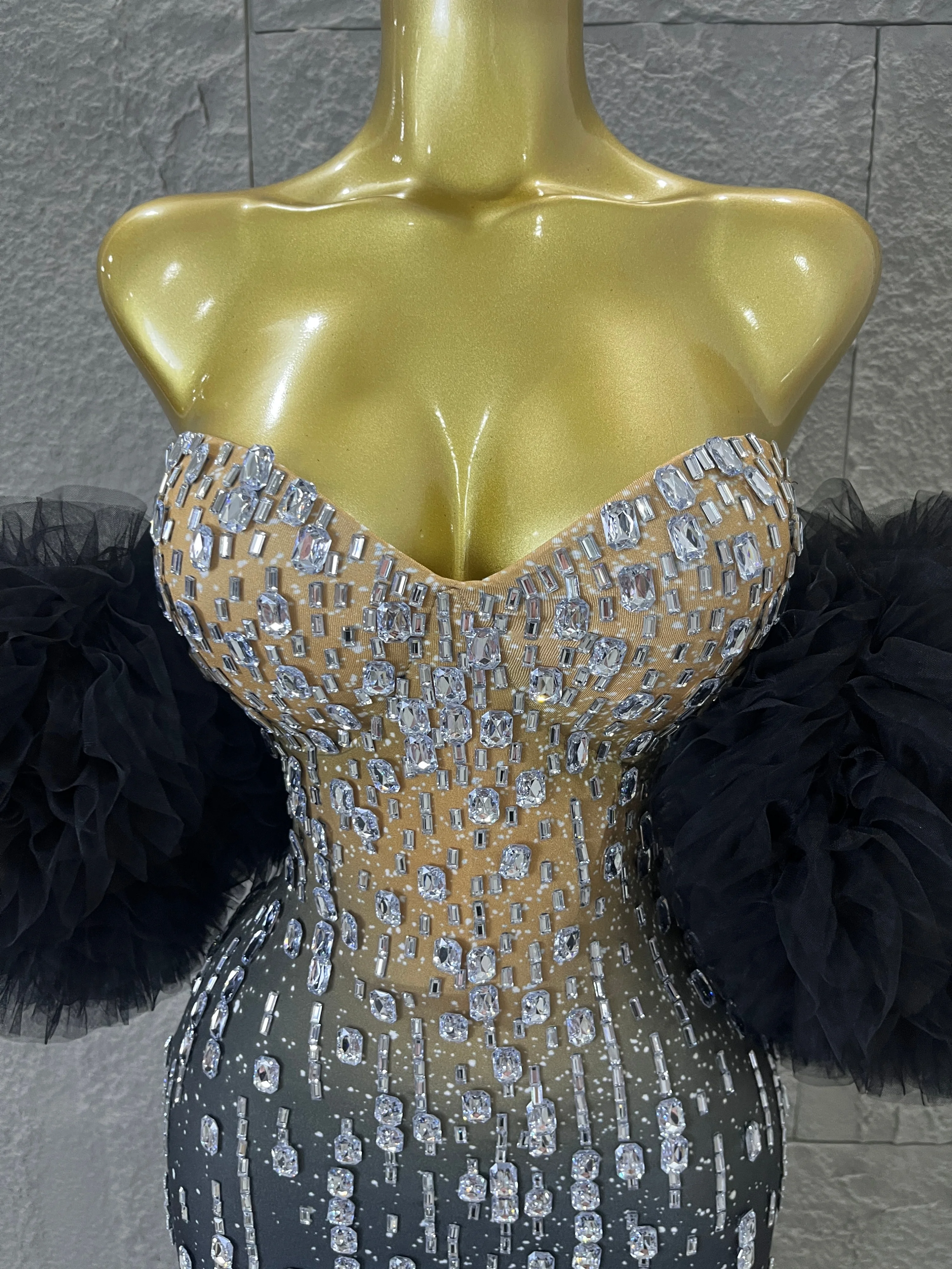 Luxury Black Silver Ombre Rhinestone Mermaid Gown Tulle Trim Off Shoulder Women Formal Evening Gala Wedding Guest Party
Luxury Black Silver Ombre Rhinestone Mermaid Gown Tulle Trim Off Shoulder Women Formal Evening Gala Wedding Guest Party