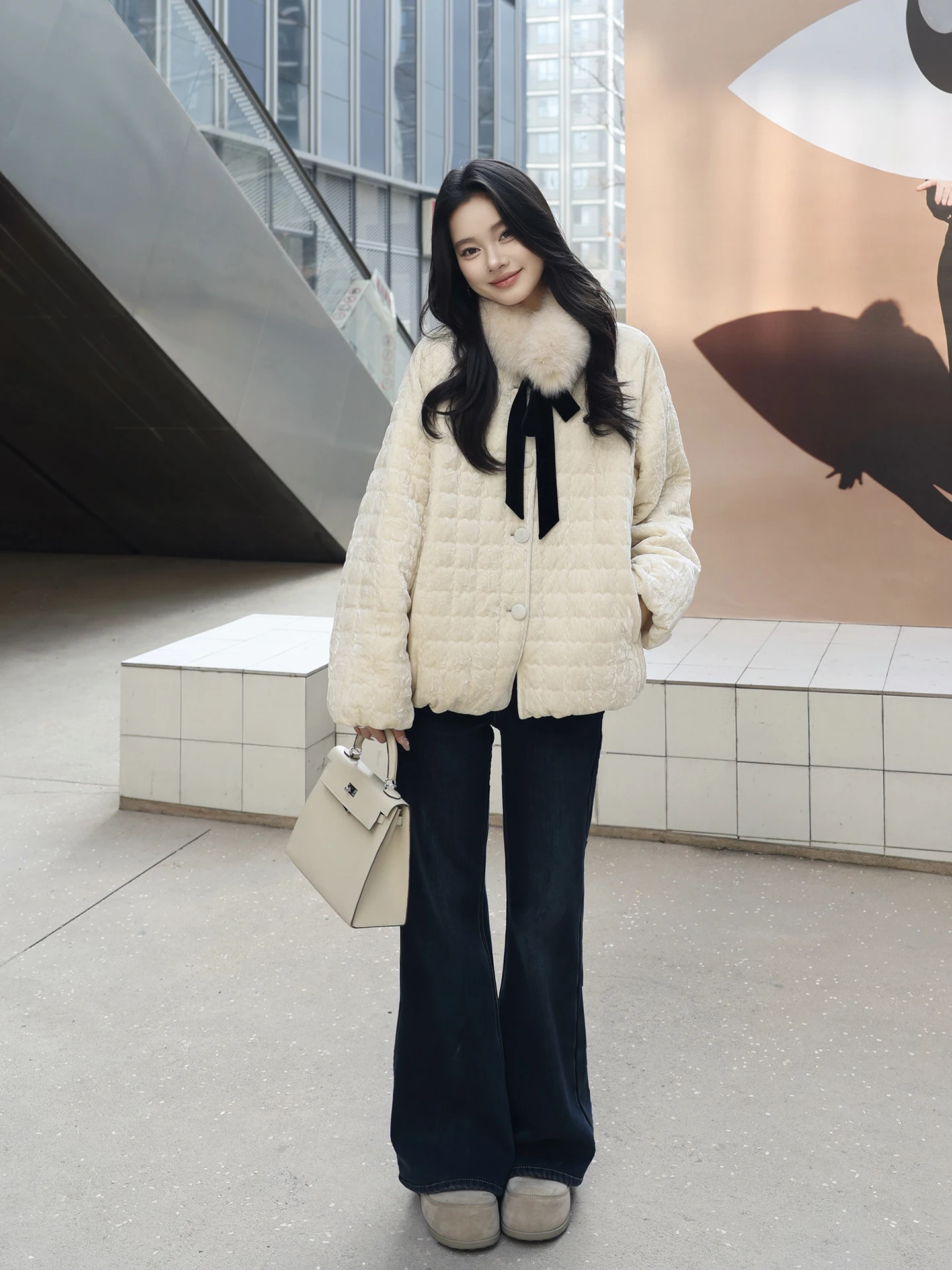 Теплый пуховик из вельвета с коротким воротником, модель ME Biscuit Little Goose Bag от Old Yang, 95% белый гусиный пух, повседневный стиль для молодых девушек
Теплый пуховик из вельвета с коротким воротником, модель ME Biscuit Little Goose Bag от Old Yang, 95% белый гусиный пух, повседневный стиль для молодых девушек