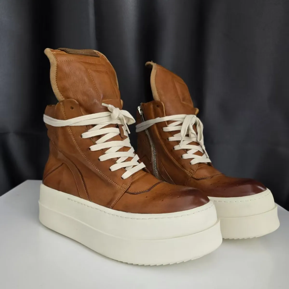 Men's High Top oes Casual Sports Thi Bot Heightening Rubber Outsole Zipper Closure round Toe All-Match Autumn 2025
Men's High Top oes Casual Sports Thi Bot Heightening Rubber Outsole Zipper Closure round Toe All-Match Autumn 2025