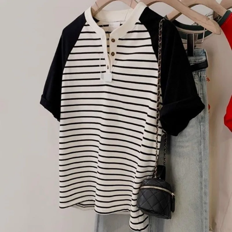 Femme Summer Korean Fashion Striped Contrasting Colors V-neck Short Sleeve Women Clothes All-match Appear Thin Short Sleeve Tops
Femme Summer Korean Fashion Striped Contrasting Colors V-neck Short Sleeve Women Clothes All-match Appear Thin Short Sleeve Tops
