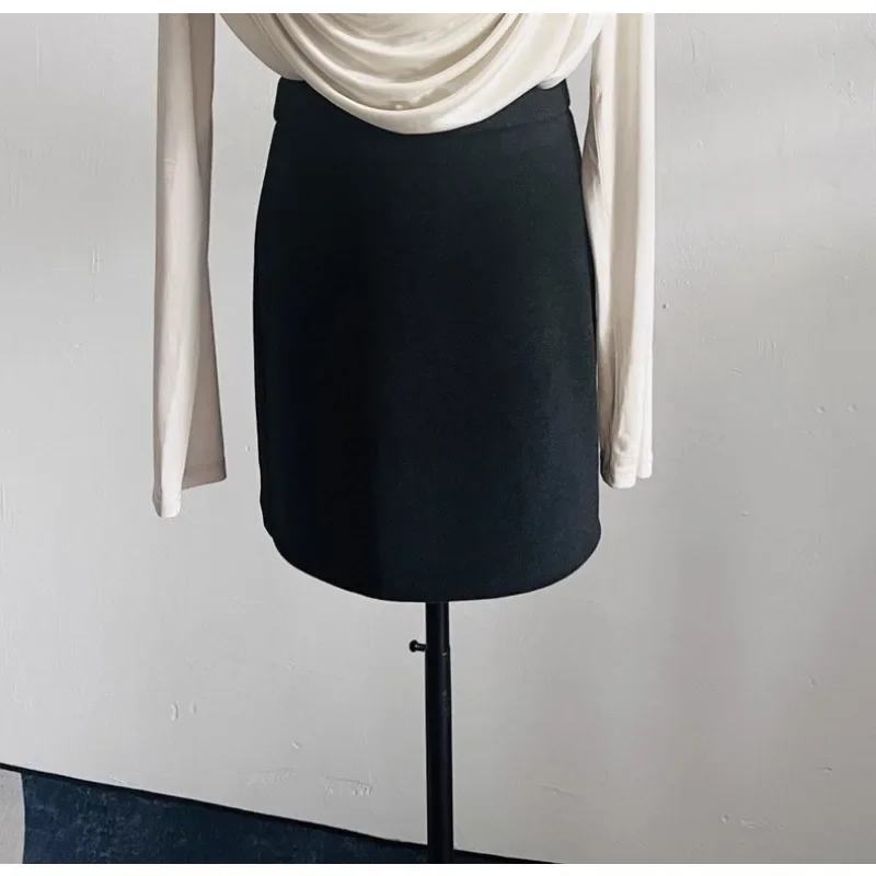 Ladies High-quality French Retro Swing Neck Acetate Shirt for Autumn Winter Worn Inside Outside Paired with A Short Skirt Set
Ladies High-quality French Retro Swing Neck Acetate Shirt for Autumn Winter Worn Inside Outside Paired with A Short Skirt Set