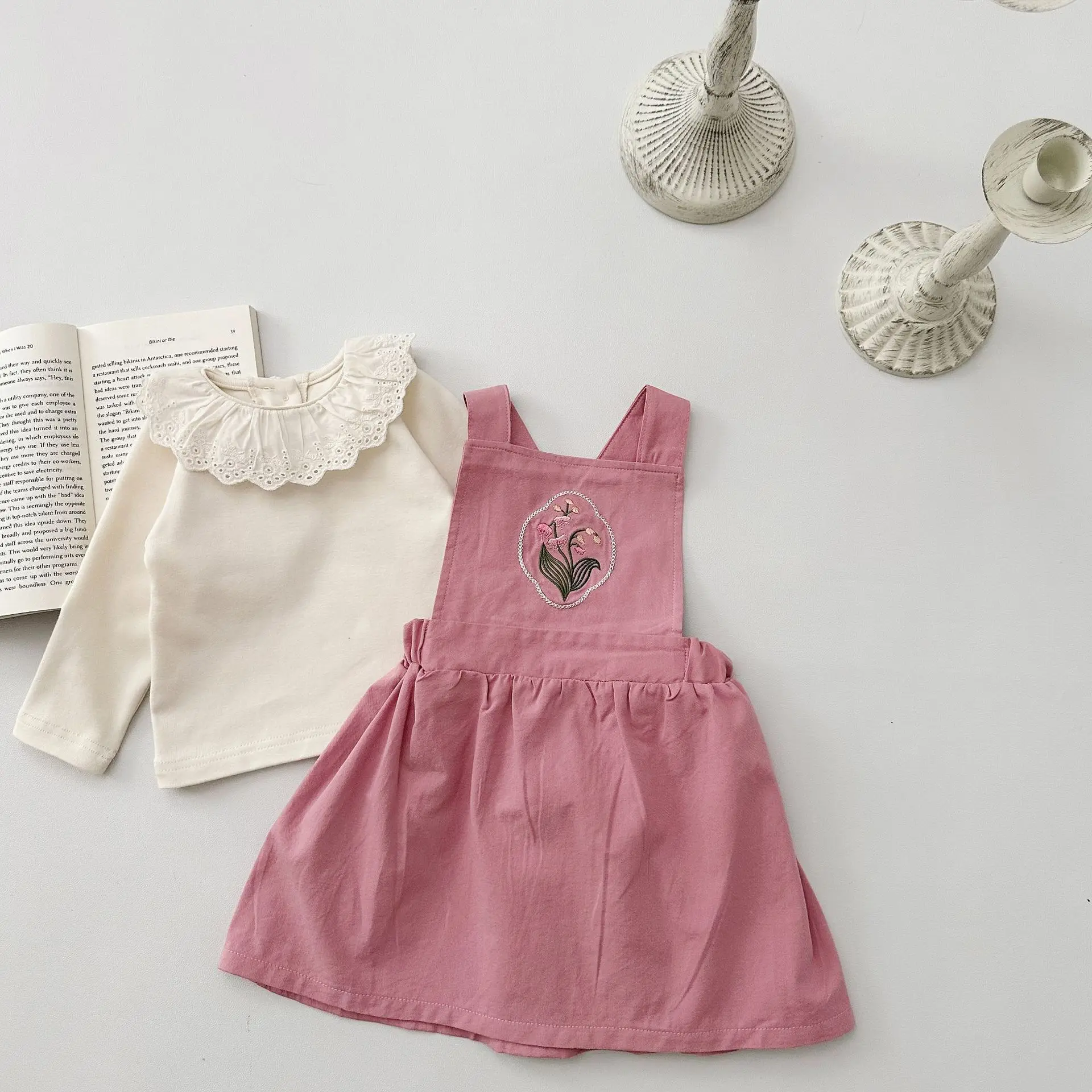 2025 Spring New Baby Girl Sleeveless Strap Dress Infant Toddler Flower Embroidery Princess Dress Kids Cotton Casual Dress 0-24M
2025 Spring New Baby Girl Sleeveless Strap Dress Infant Toddler Flower Embroidery Princess Dress Kids Cotton Casual Dress 0-24M