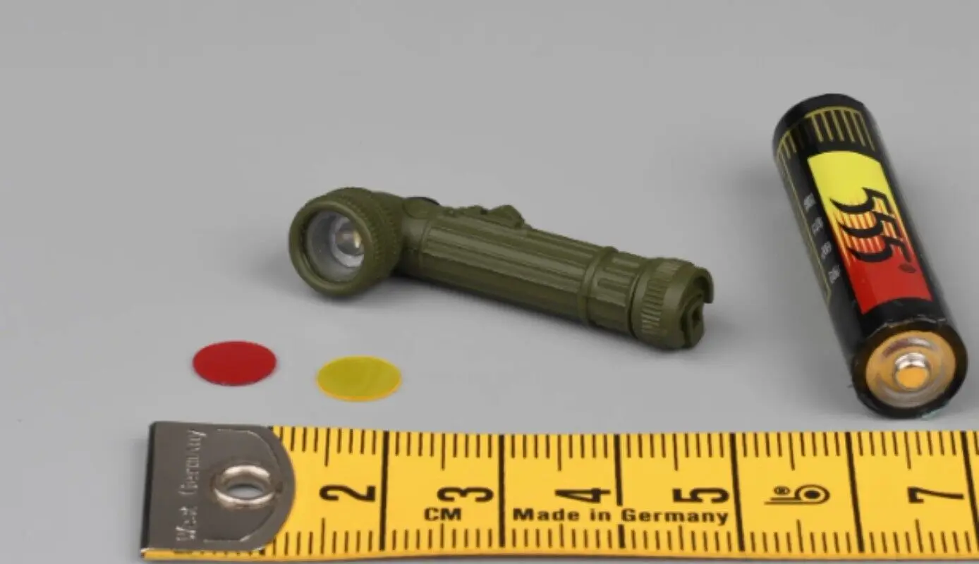 A80161S 1/6 Scale Soldier Flashlight Model for 12'' US101st Airborne Division
A80161S 1/6 Scale Soldier Flashlight Model for 12'' US101st Airborne Division