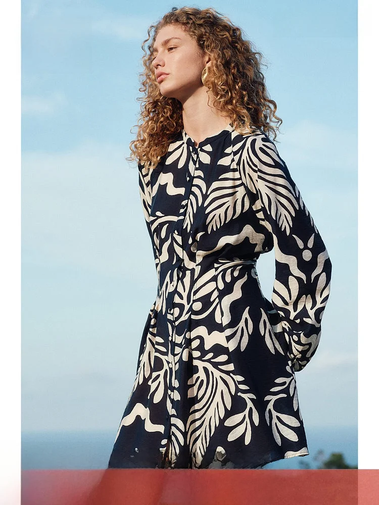 Женская юбка H&M с китайским воротником, приталенная, с цветочным принтом, А-силуэт, повседневная, с рукавами-фонариками, из вискозы и нейлона
Женская юбка H&M с китайским воротником, приталенная, с цветочным принтом, А-силуэт, повседневная, с рукавами-фонариками, из вискозы и нейлона