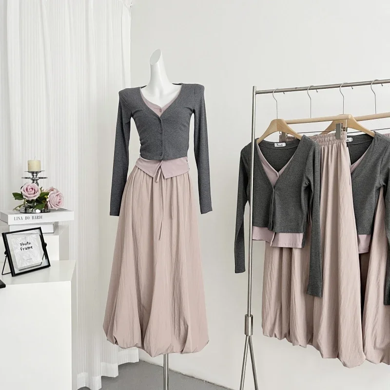 Sweet Hot Girl Suit Women's Autumn and Winter V-neck Patchwork Tops A-line Pink Skirt Two-piece Set Fashion Female Clothes
Sweet Hot Girl Suit Women's Autumn and Winter V-neck Patchwork Tops A-line Pink Skirt Two-piece Set Fashion Female Clothes