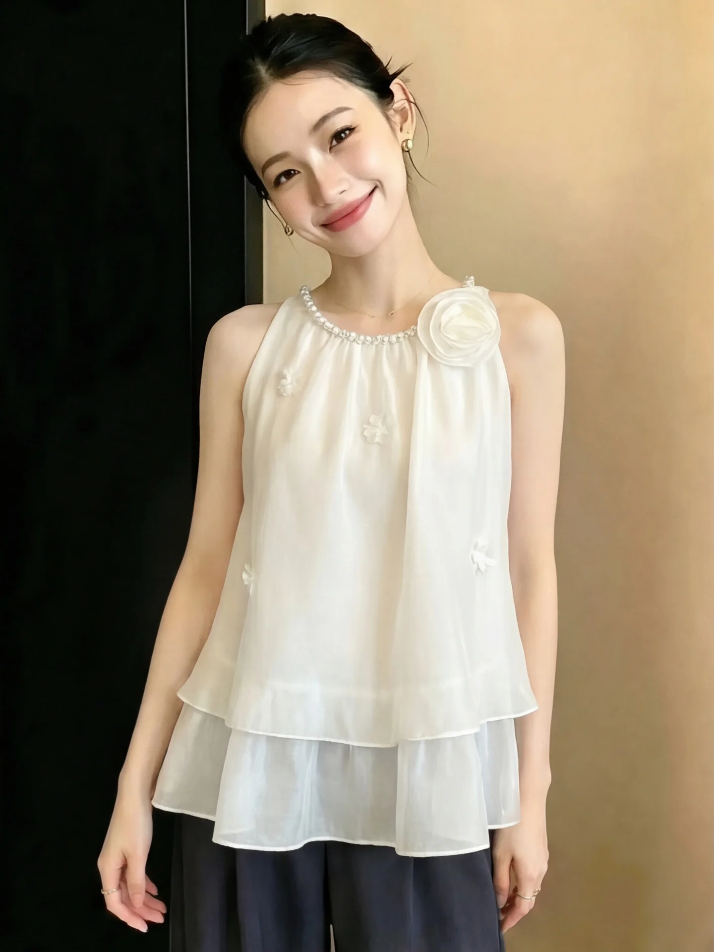Elegant Sleeveless Neck Hanging Chiffon Top Women Summer Gentle Breeze Beautiful Beading Ice Silk Thin Film Shirt French Styl...
Elegant Sleeveless Neck Hanging Chiffon Top Women Summer Gentle Breeze Beautiful Beading Ice Silk Thin Film Shirt French Styl...