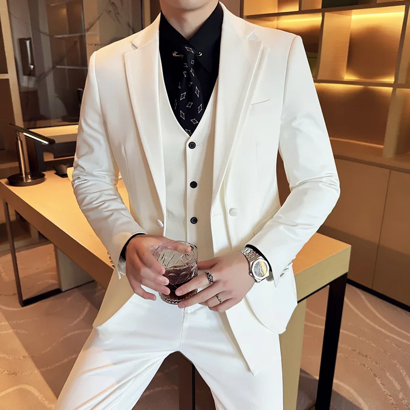 2025 Double Breasted Design Suit Men Korean Slim 3 Piece Set Suit Vest Trousers Wedding Groom Office Party Business Casual Suits
2025 Double Breasted Design Suit Men Korean Slim 3 Piece Set Suit Vest Trousers Wedding Groom Office Party Business Casual Suits