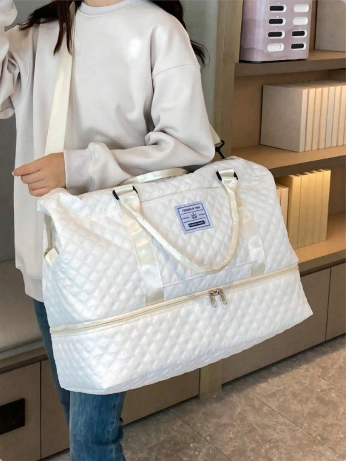 Olid Color Simple Travel Luggage Zipper Handbag Multifunctional Separate Shoe Compartment Large Capacity Portable Shoulder Bag For Men And Women Travel Bag Travel Outfit Airport Travel Stuff Clothes Luggage Bag Christmas Gift Ideas Women Girls Xmas Gifts
Olid Color Simple Travel Luggage Zipper Handbag Multifunctional Separate Shoe Compartment Large Capacity Portable Shoulder Bag For Men And Women Travel Bag Travel Outfit Airport Travel Stuff Clothes Luggage Bag Christmas Gift Ideas Women Girls Xmas Gifts