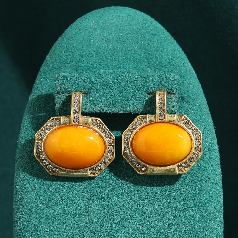 Vintage Beeswax Yellow Natural Stone Drop Earrings Geometry Gold Color High Charm Women Party Designer Jewelry 2026 New Trends
Vintage Beeswax Yellow Natural Stone Drop Earrings Geometry Gold Color High Charm Women Party Designer Jewelry 2026 New Trends