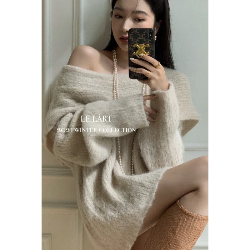 Женский свободный темпераментный свитер средней длины в ленивом стиле, белый свободный свитер на одно плечо, новинка осени и зимы
Женский свободный темпераментный свитер средней длины в ленивом стиле, белый свободный свитер на одно плечо, новинка осени и зимы