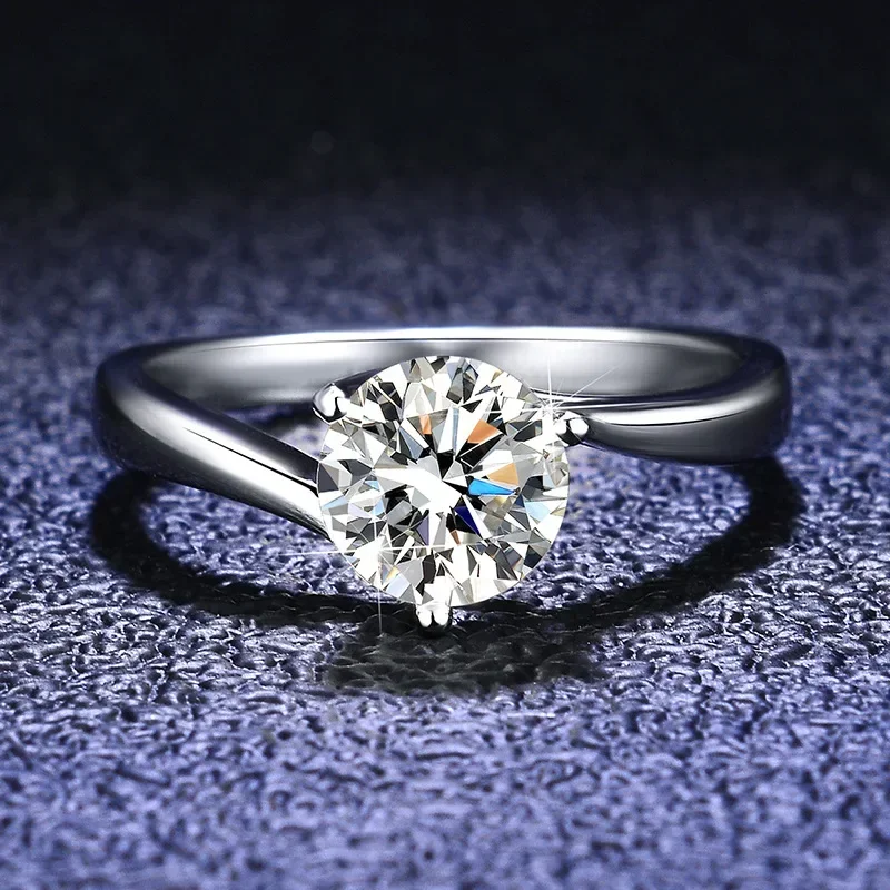 Mylux Jewelry 100% Original 18K White Gold VVS 1 Carat D Color Moissanite Diamond Ring Luxury Wedding Band Fine Jewelry for Wome
Mylux Jewelry 100% Original 18K White Gold VVS 1 Carat D Color Moissanite Diamond Ring Luxury Wedding Band Fine Jewelry for Wome