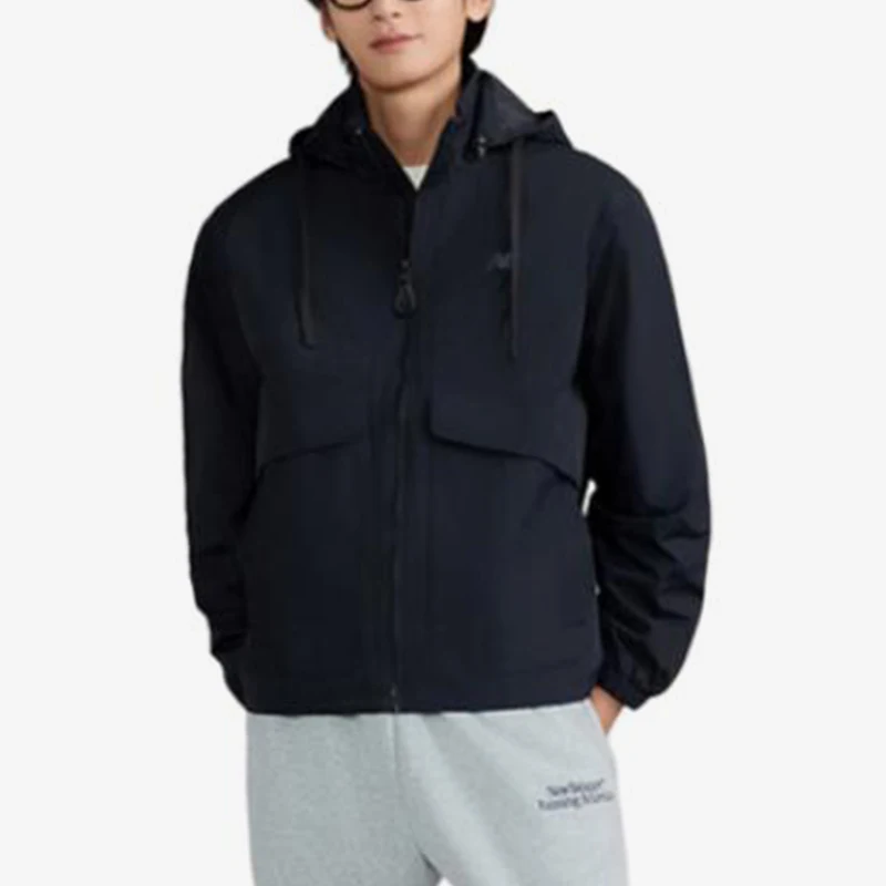 New Balance NB genuine new men's and women's woven stand up collar windproof jacket AMJ43314-BK
New Balance NB genuine new men's and women's woven stand up collar windproof jacket AMJ43314-BK