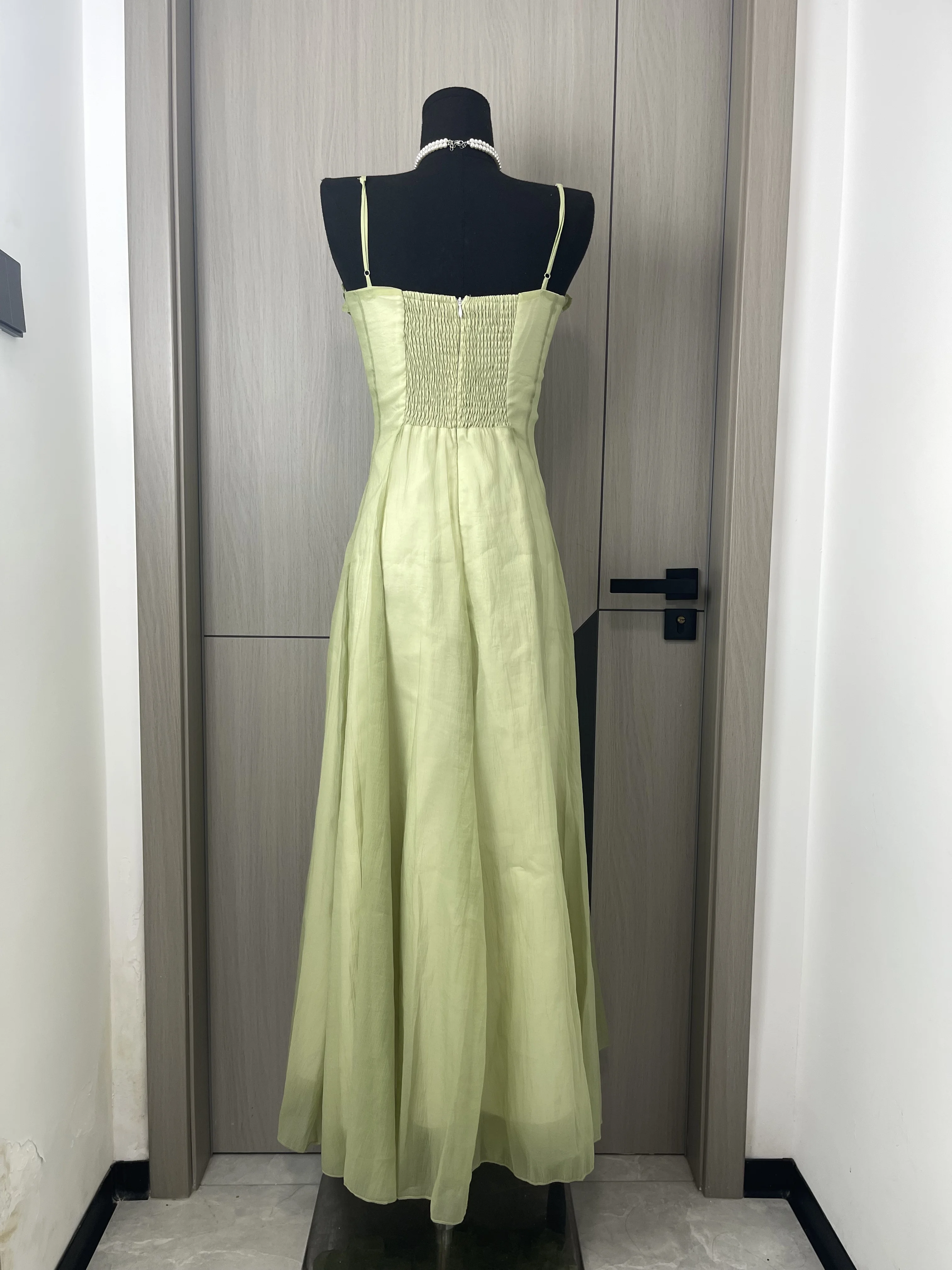 Elegant Party Long Dress Women Sexy Sleeveless Ruffles High Quality Birthday Celebrity Gown Evening Club Gown Vestido
Elegant Party Long Dress Women Sexy Sleeveless Ruffles High Quality Birthday Celebrity Gown Evening Club Gown Vestido