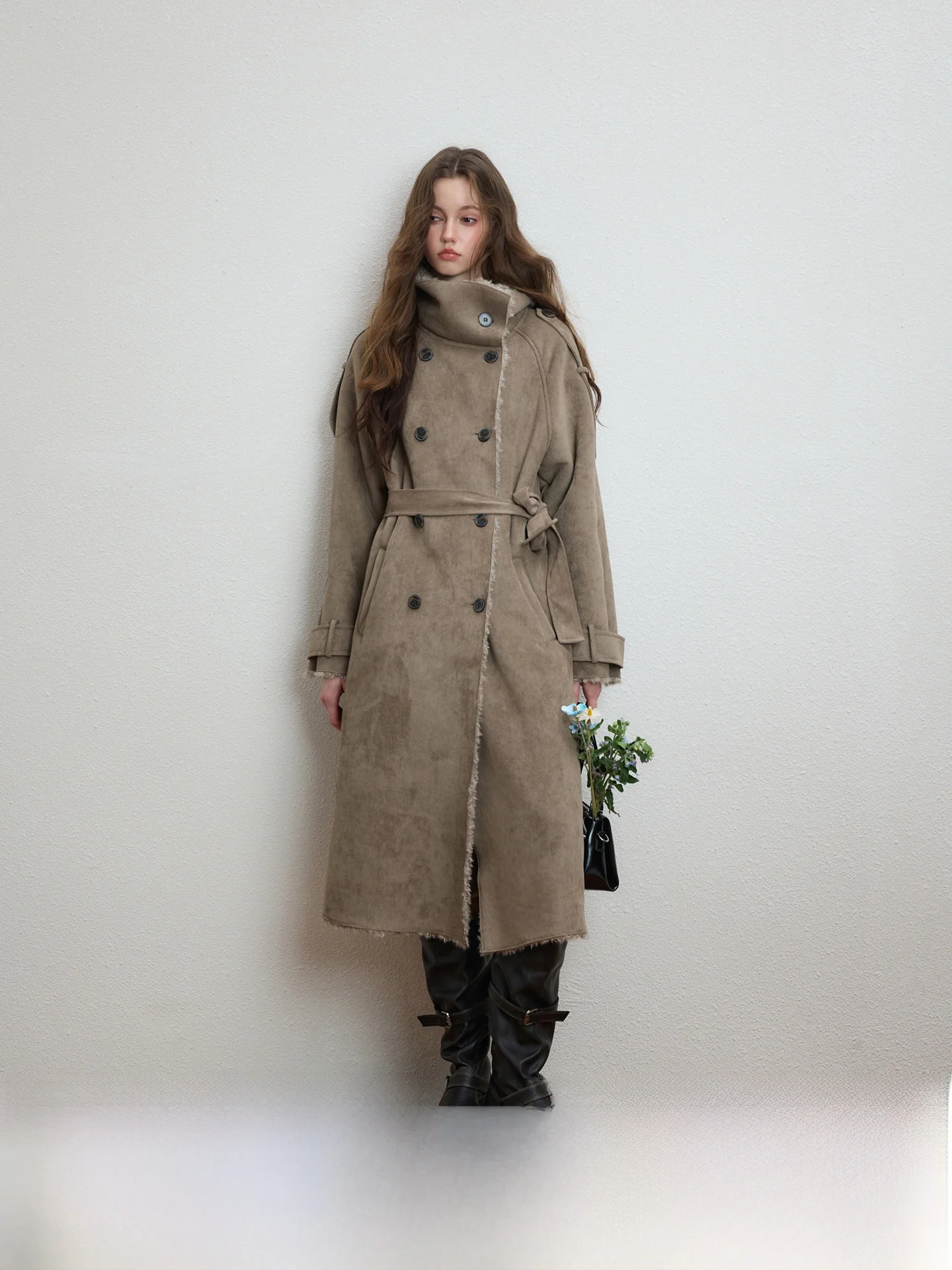 Женское длинное двубортное пальто Luamoss с высоким воротником и мехом, теплое, выше колена, в стиле Хепберн, из кожи и меха
Женское длинное двубортное пальто Luamoss с высоким воротником и мехом, теплое, выше колена, в стиле Хепберн, из кожи и меха