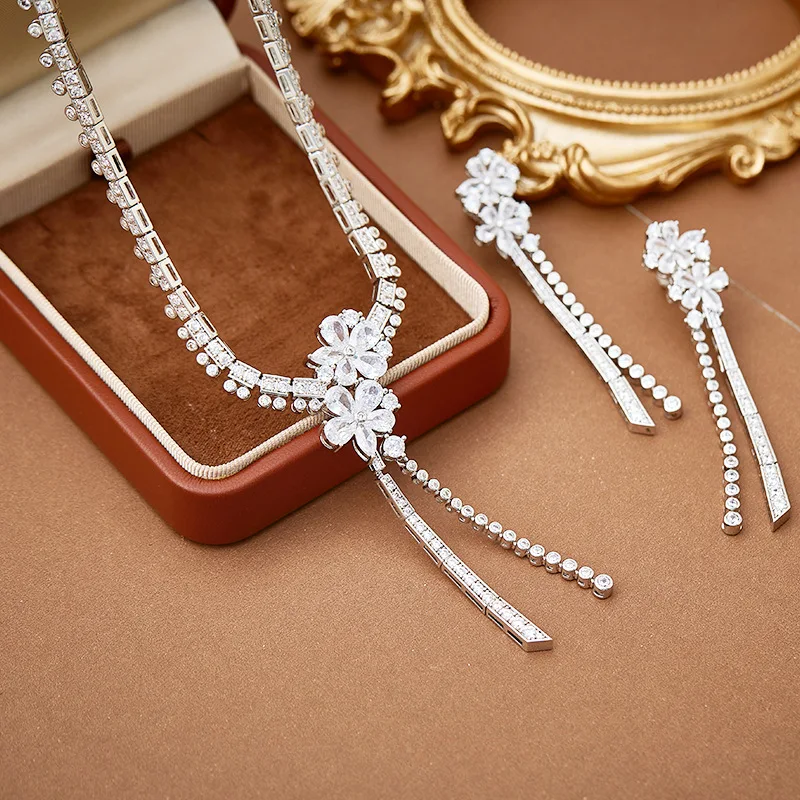 New 2025 Trend Famous Brand Luxury Jewelery For Women High Quality SunFlower Necklaces Party Birthday Gift Jewelry Set
New 2025 Trend Famous Brand Luxury Jewelery For Women High Quality SunFlower Necklaces Party Birthday Gift Jewelry Set