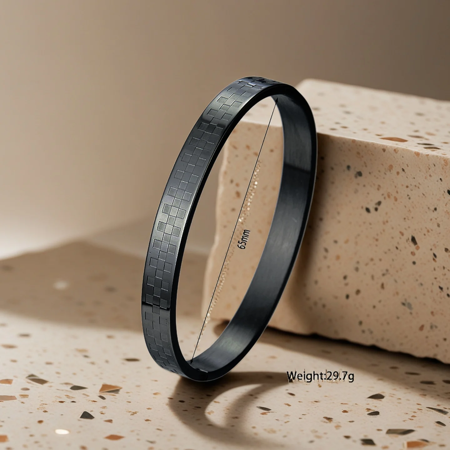 Checkerboard stainless steel bracelet, simple and high-class feeling hand jewelry, men and women's cool trend stacking.
Checkerboard stainless steel bracelet, simple and high-class feeling hand jewelry, men and women's cool trend stacking.