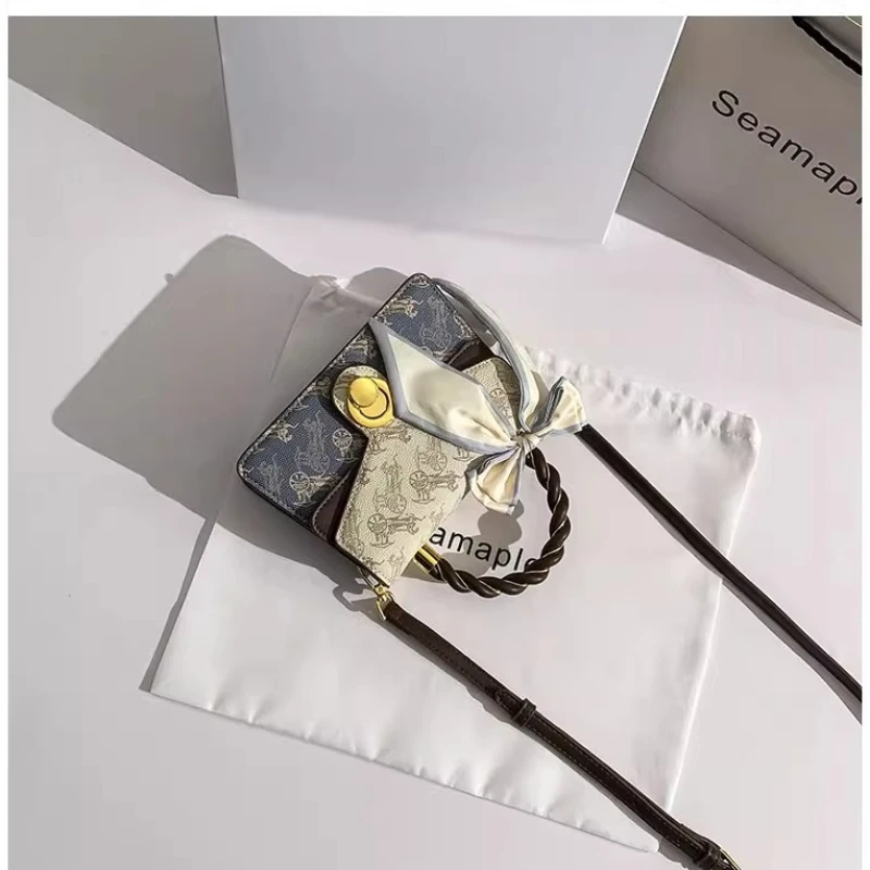 2025 new high-end light luxury niche design handbag women's shoulder crossbody leather
2025 new high-end light luxury niche design handbag women's shoulder crossbody leather