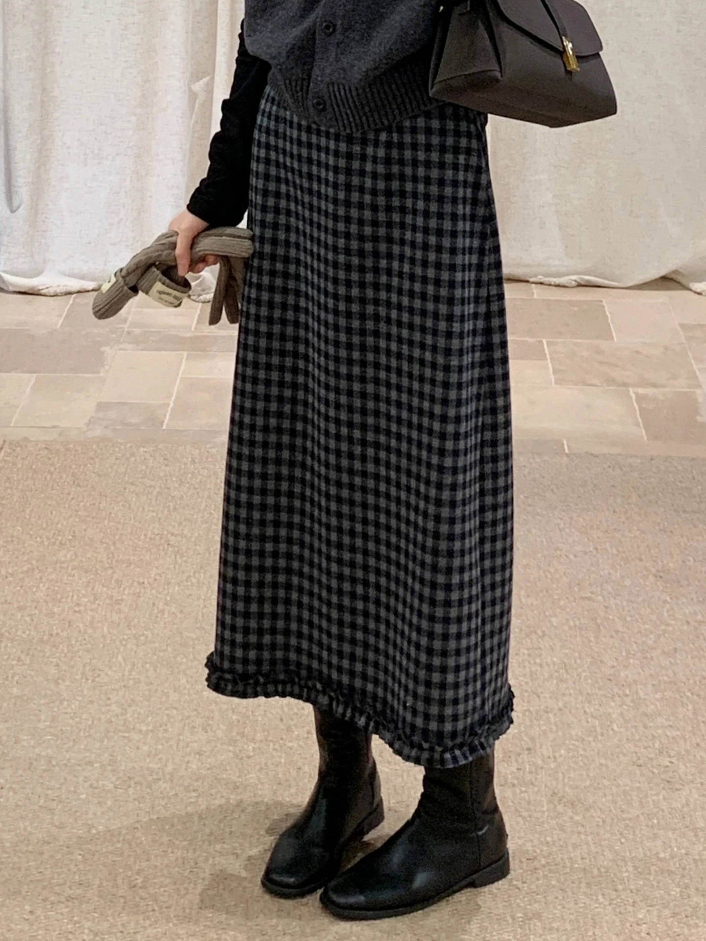 Ретро-юбка миди А-силуэта в клетку для женщин, с завышенной талией, стройнящая, универсальная, осенне-зимняя, средней длины
Ретро-юбка миди А-силуэта в клетку для женщин, с завышенной талией, стройнящая, универсальная, осенне-зимняя, средней длины