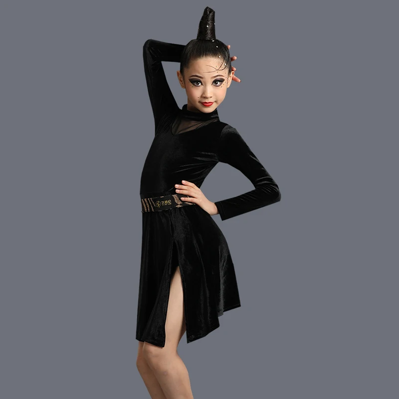 Children's Latin Dance Costume For Professional Competition Girls Large Swing Dress New Children's Latin Training Performance
Children's Latin Dance Costume For Professional Competition Girls Large Swing Dress New Children's Latin Training Performance