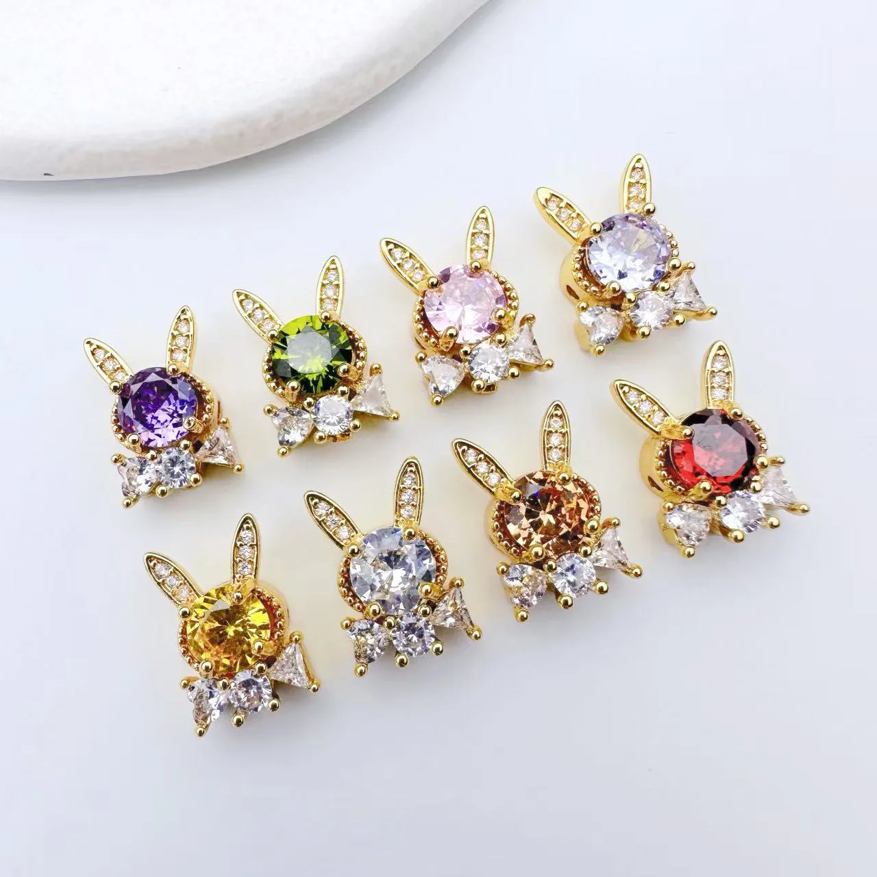 20pcs/ Bag Cute copper gold-plated zirconia rabbit porous bead DIY girl jewelry bracelet necklace bead material
20pcs/ Bag Cute copper gold-plated zirconia rabbit porous bead DIY girl jewelry bracelet necklace bead material