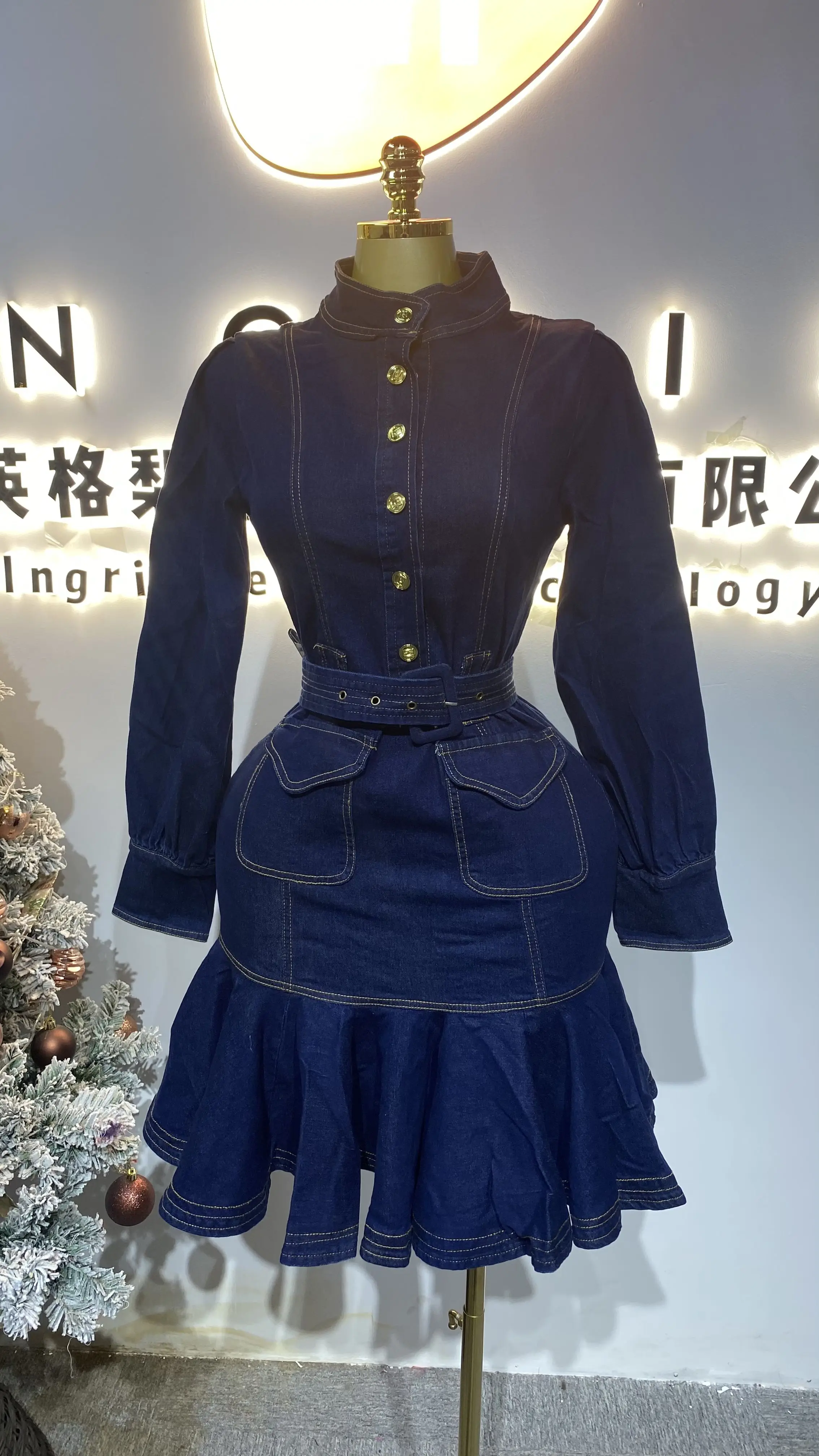 2026 African Fashion Denim Cake Dress, European and American Style Women's Stand Collar Long Sleeve Cake Dress-GZXX743
2026 African Fashion Denim Cake Dress, European and American Style Women's Stand Collar Long Sleeve Cake Dress-GZXX743