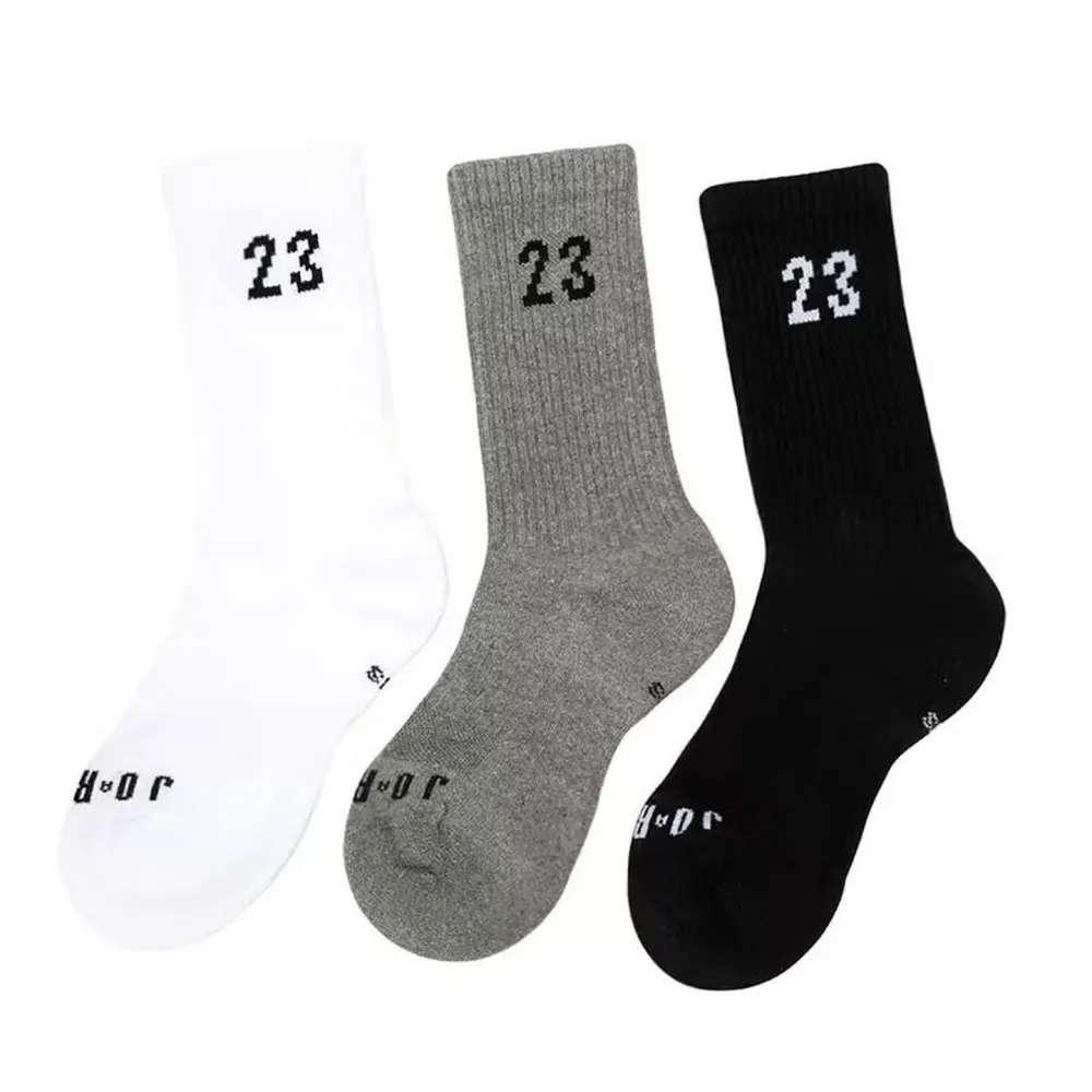 Nike Men's and Women's Socks: Breathable Athletic Socks, Comfortable and Non-Slip Training and Casual Socks DA5718-911
Nike Men's and Women's Socks: Breathable Athletic Socks, Comfortable and Non-Slip Training and Casual Socks DA5718-911