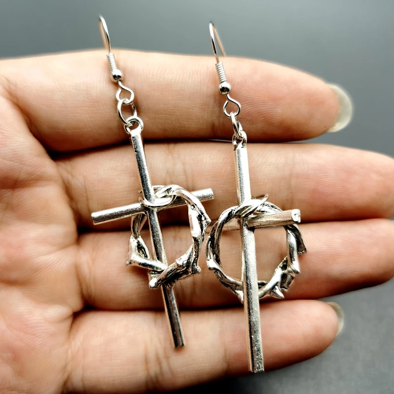 Goth Thorns Cross Drop Earrings Vintage Goth Gothic Black Big Cross Dangle Drop Earrings Goth Egirl Accessories Jewelry
Goth Thorns Cross Drop Earrings Vintage Goth Gothic Black Big Cross Dangle Drop Earrings Goth Egirl Accessories Jewelry