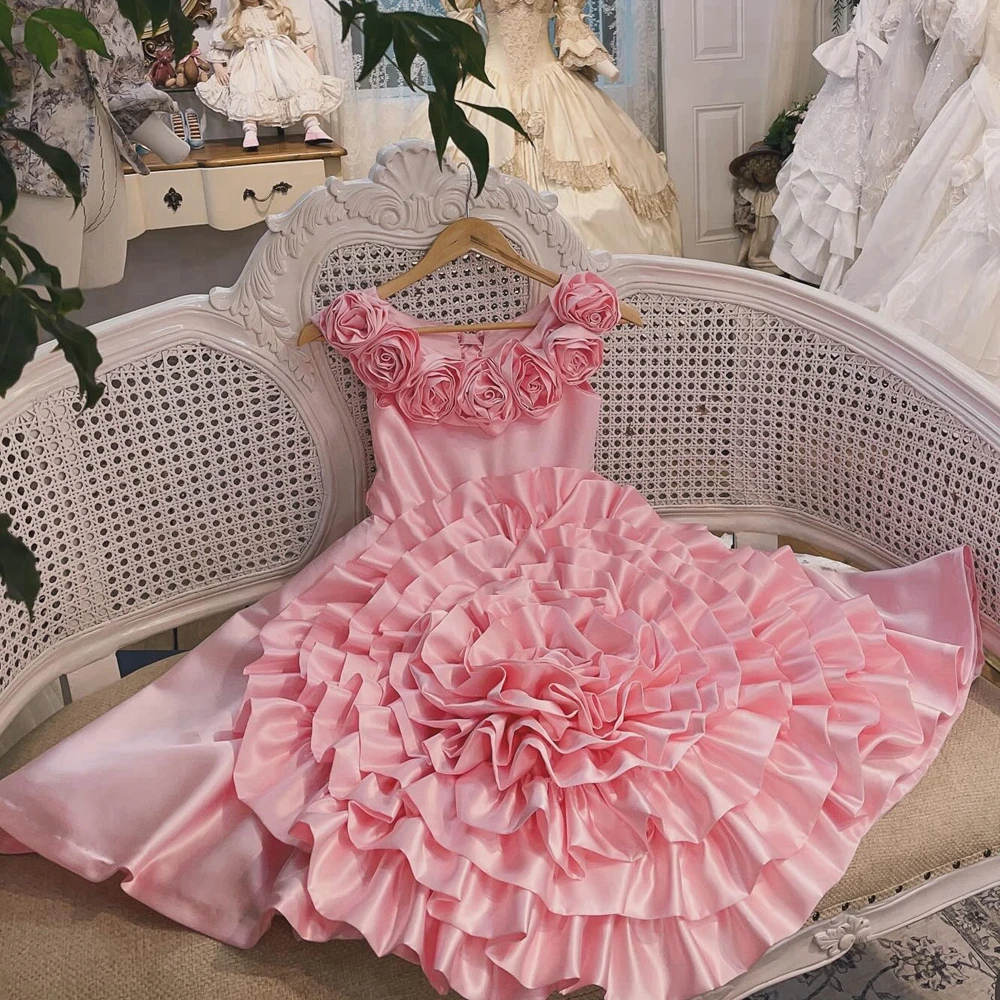 Модное розовое платье принцессы для девочек, атласные платья ручной работы с цветами и розами и рюшами для выпускного вечера, вечернее платье из тафты на день рождения
Модное розовое платье принцессы для девочек, атласные платья ручной работы с цветами и розами и рюшами для выпускного вечера, вечернее платье из тафты на день рождения