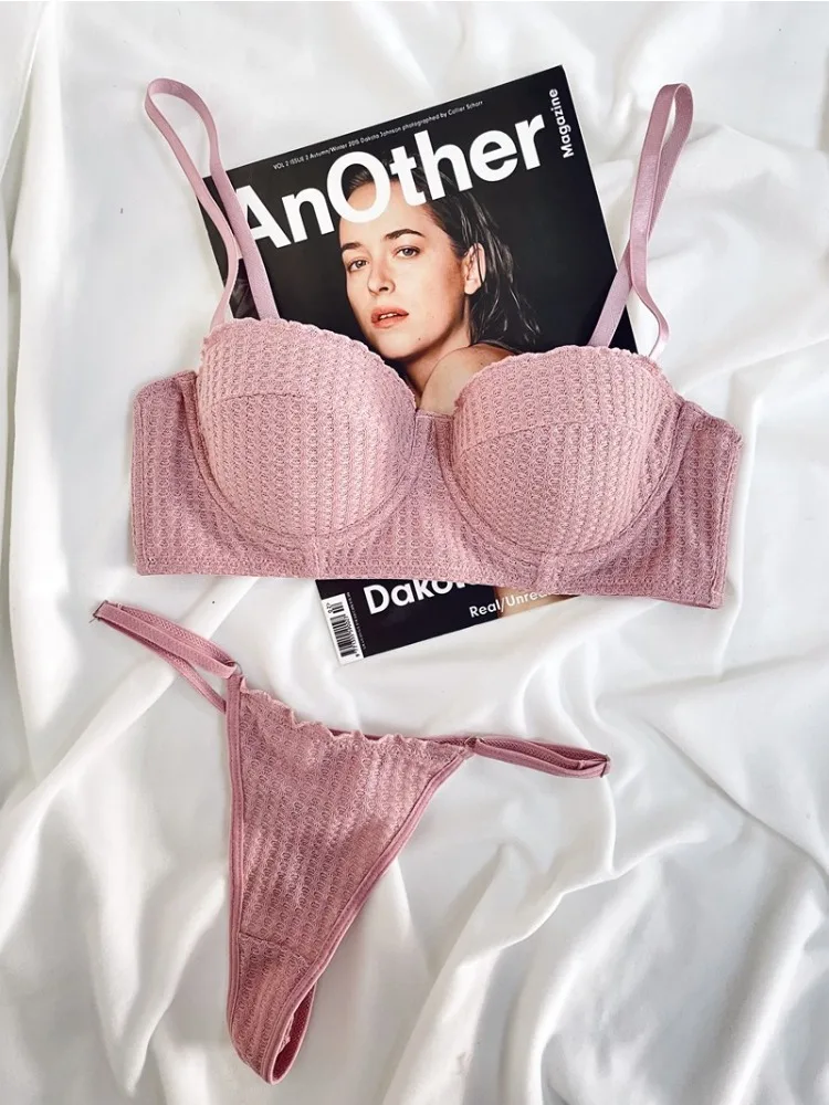 Japanese Manga Minimizer Bra Half Cup Demi Style Wireless Support Comfort Anti Sagging Lingerie Set 32-38 AB Cups Canada MOYISU
Japanese Manga Minimizer Bra Half Cup Demi Style Wireless Support Comfort Anti Sagging Lingerie Set 32-38 AB Cups Canada MOYISU