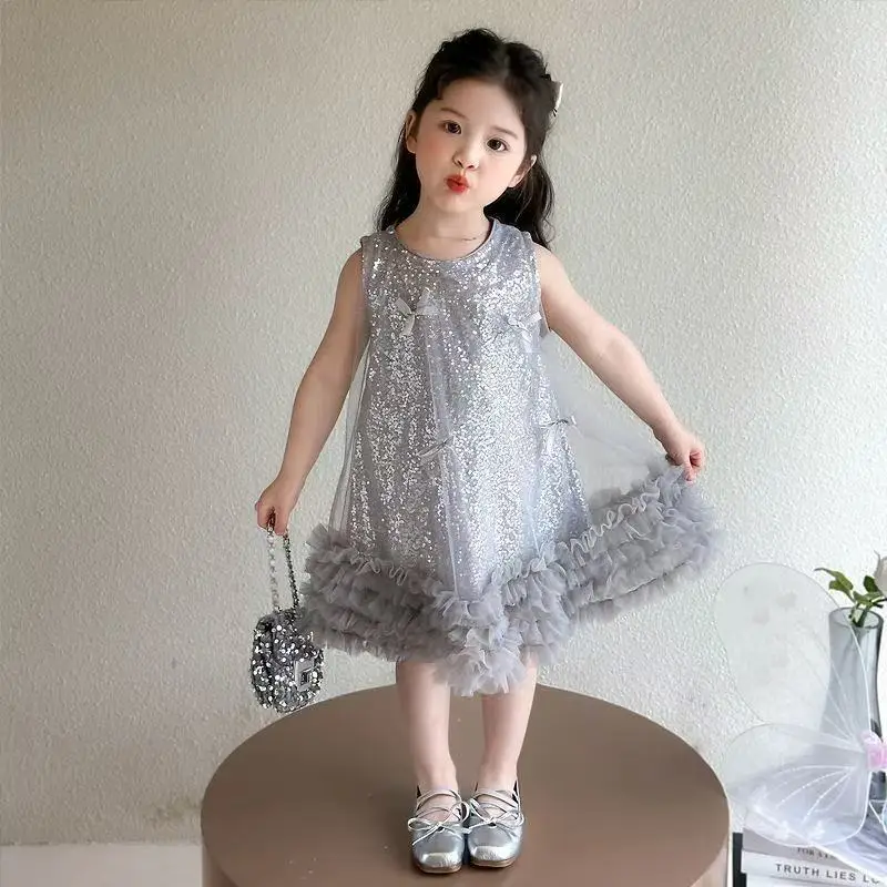 Girls' Summer Dress 2025 New Style Children's Bow Girl Baby Western Glitter Princess Vest Dress Girls' Dress 90-140CM
Girls' Summer Dress 2025 New Style Children's Bow Girl Baby Western Glitter Princess Vest Dress Girls' Dress 90-140CM
