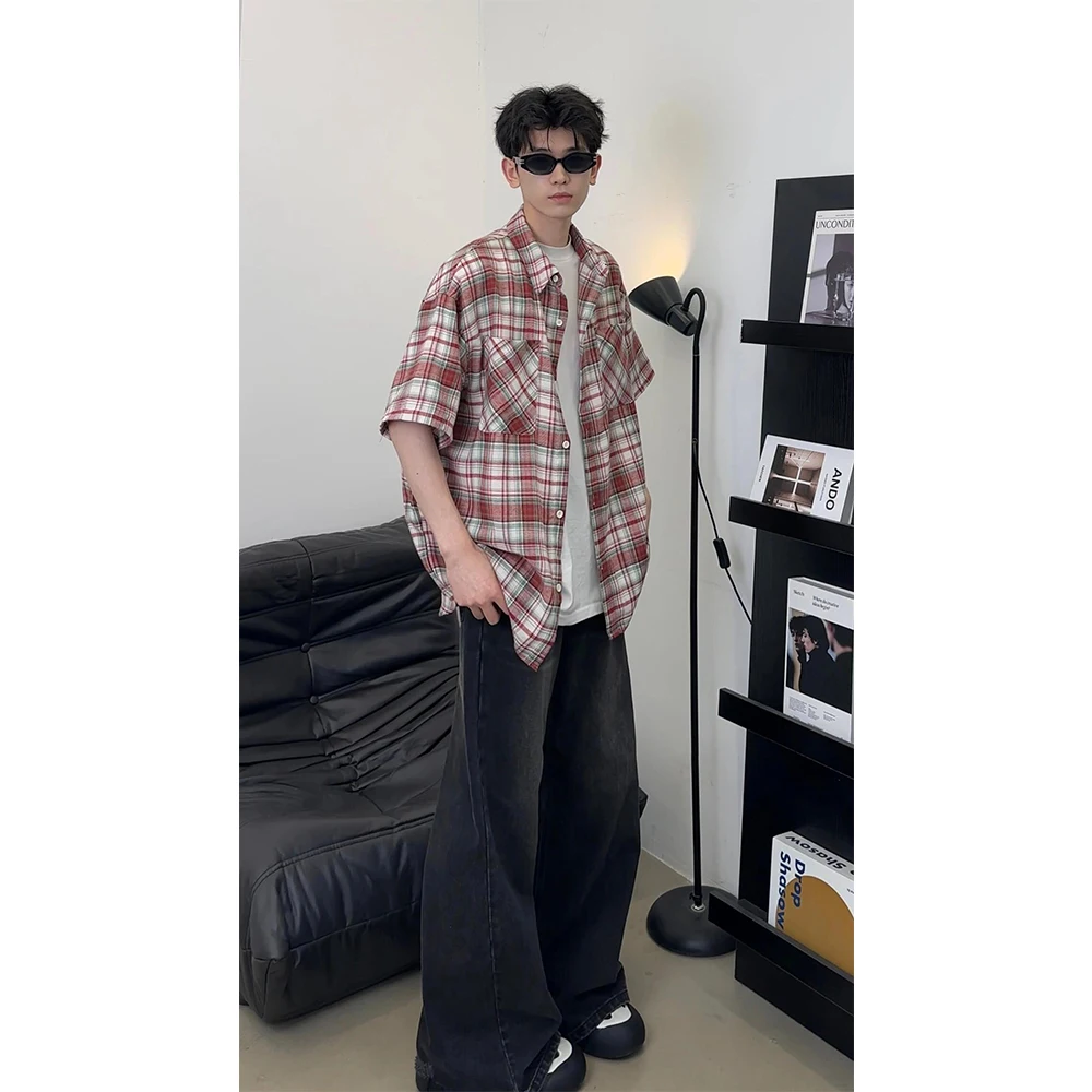 Loose Fit ort Sve irt Men Summer Thin Breathable Casual Plaid Pattern Youth Faion Polyester Cotton Blend irt
Loose Fit ort Sve irt Men Summer Thin Breathable Casual Plaid Pattern Youth Faion Polyester Cotton Blend irt