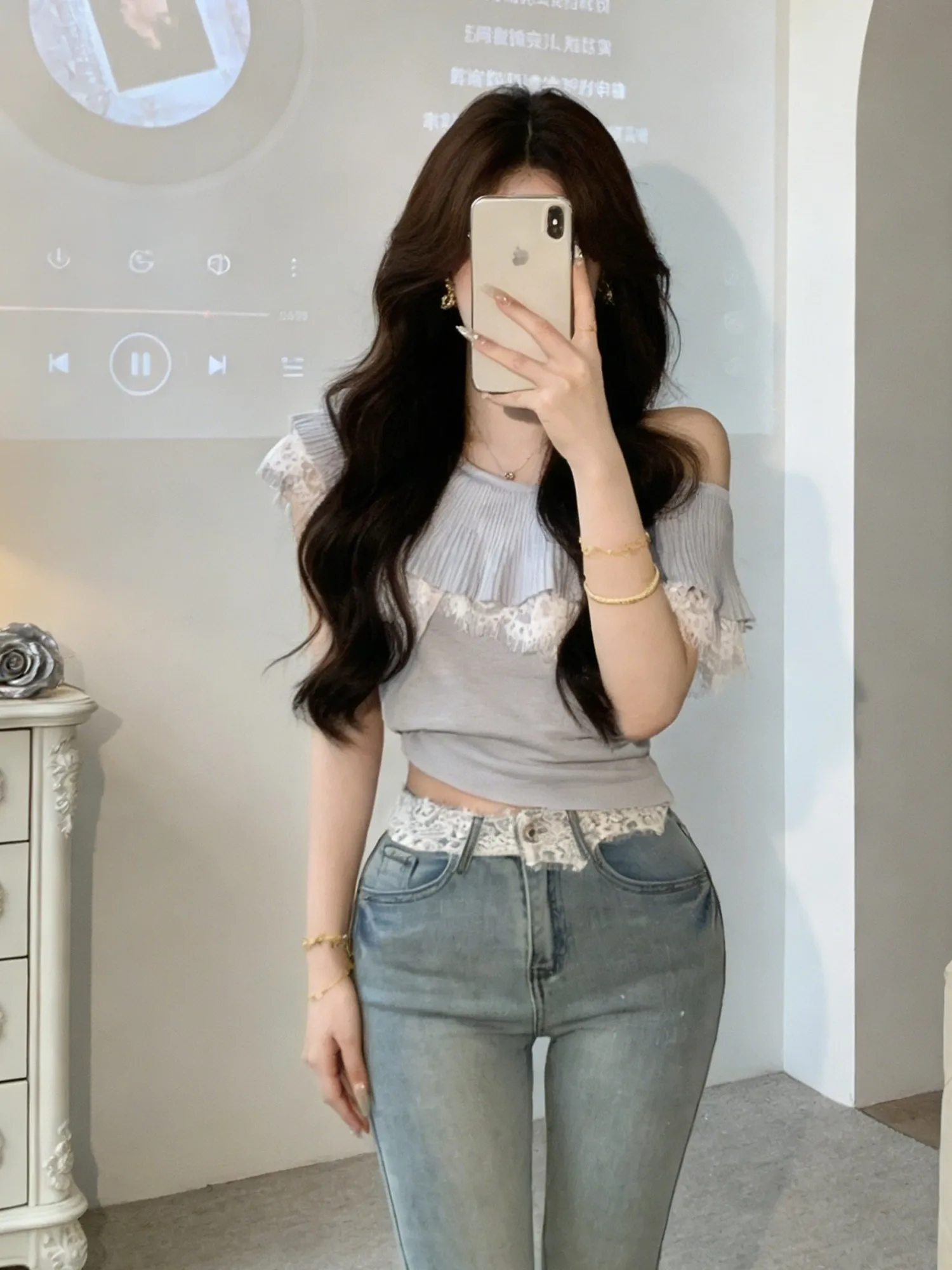 Летняя синяя приталенная футболка с коротким рукавом, вязаная, с асимметричным дизайном и утягивающим эффектом на талии, повседневный модный топ для женщин
Летняя синяя приталенная футболка с коротким рукавом, вязаная, с асимметричным дизайном и утягивающим эффектом на талии, повседневный модный топ для женщин