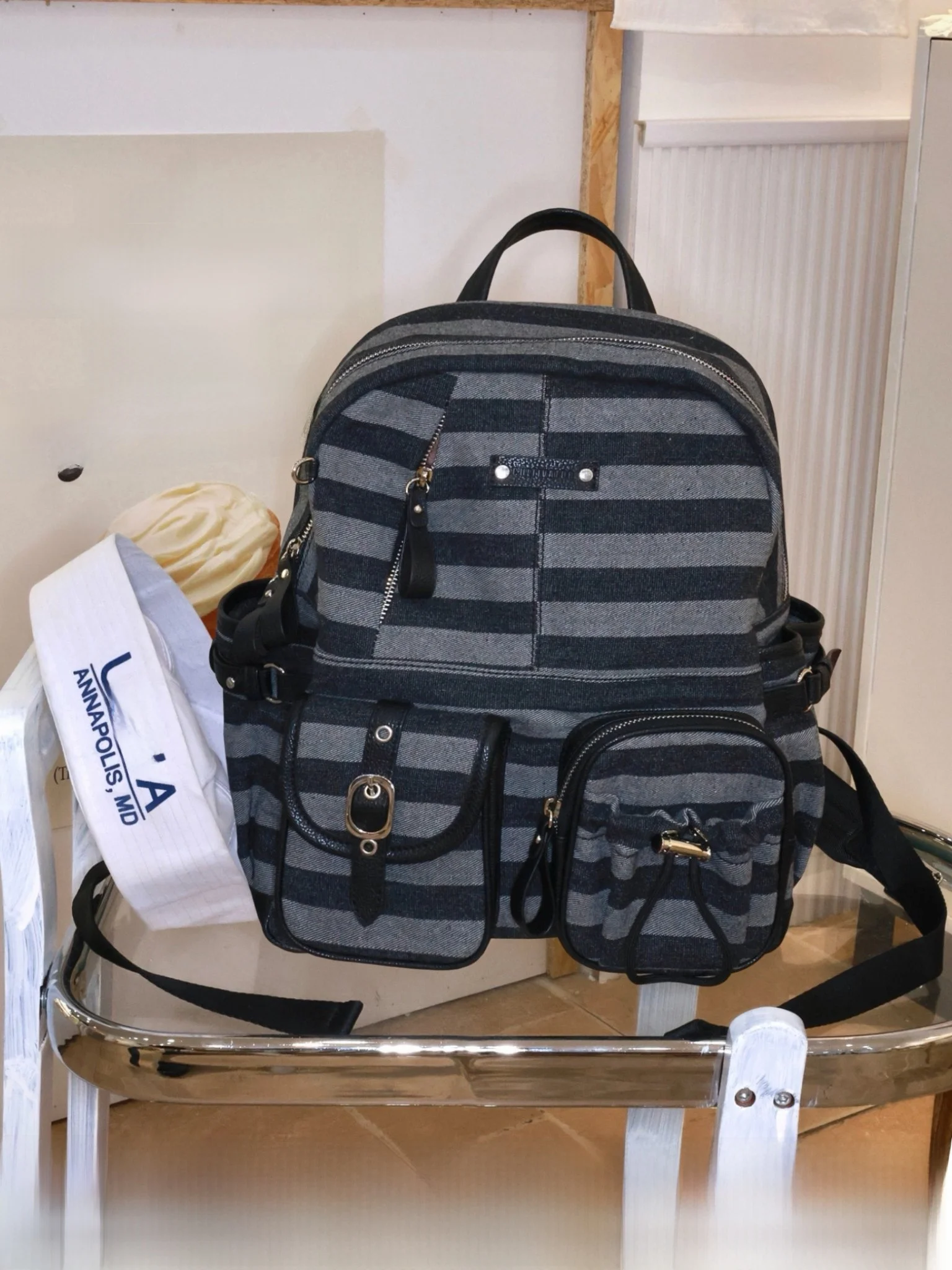 Original Retro Korean Striped Denim Large Capacity Commuter Dual Shoulder Bag Backpack Street Cool Style Unisex Backpack
Original Retro Korean Striped Denim Large Capacity Commuter Dual Shoulder Bag Backpack Street Cool Style Unisex Backpack