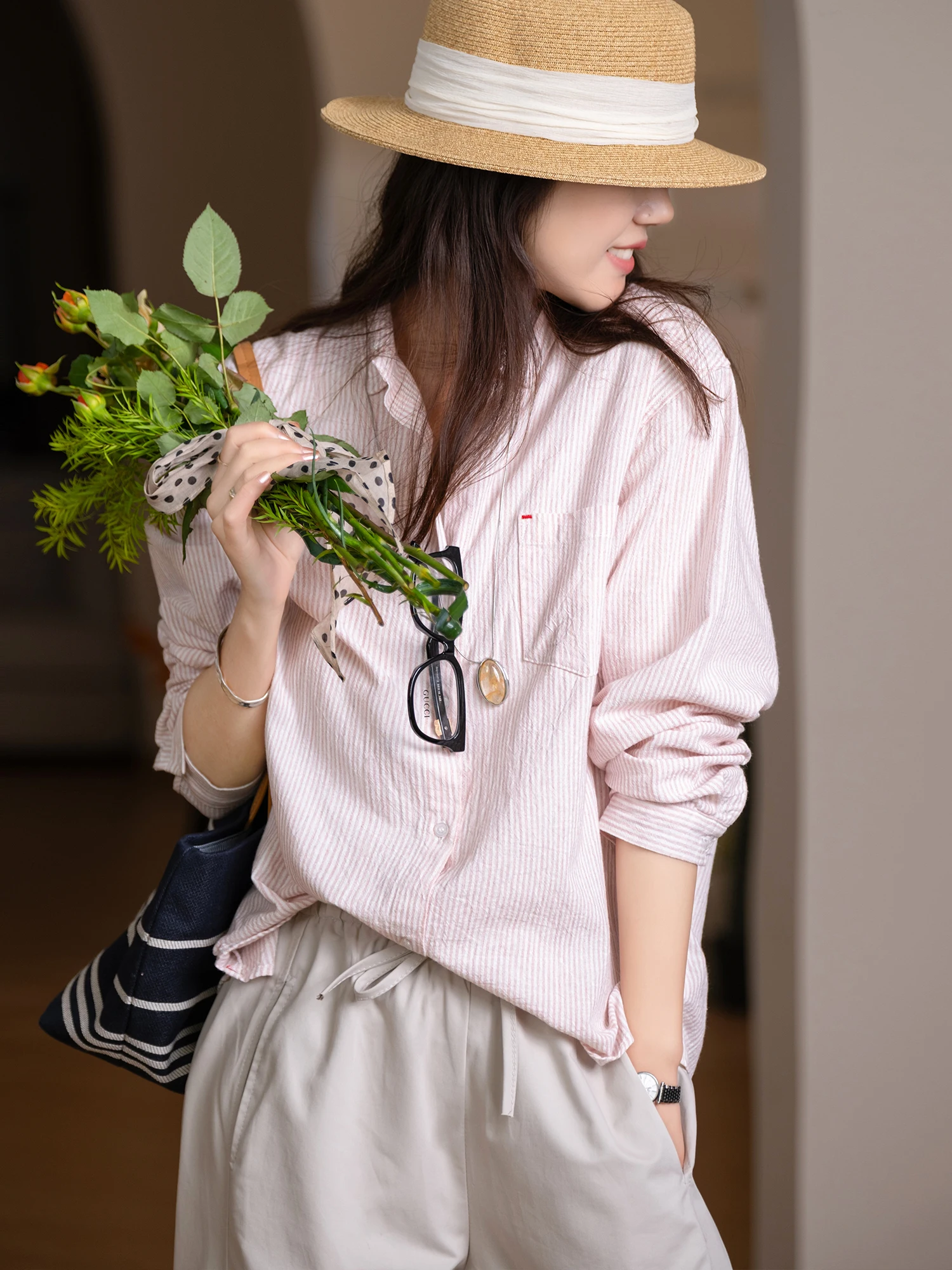 Повседневная хлопковая рубашка с вышивкой и длинным рукавом, женская, свободного кроя, дышащая, в полоску, с отложным воротником, для повседневной носки
Повседневная хлопковая рубашка с вышивкой и длинным рукавом, женская, свободного кроя, дышащая, в полоску, с отложным воротником, для повседневной носки