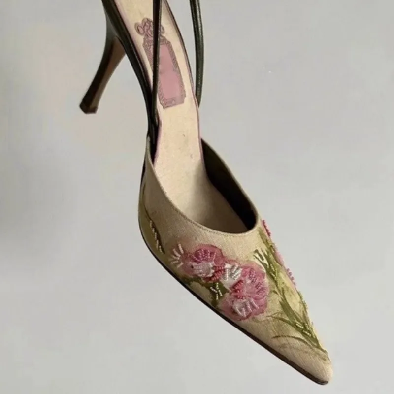 Retro Womens Shoes Elegant French High Heeled Sandals for Woman Exquisite Embroidery Casual Shoes Designer Shoes Sandalias Mujer
Retro Womens Shoes Elegant French High Heeled Sandals for Woman Exquisite Embroidery Casual Shoes Designer Shoes Sandalias Mujer