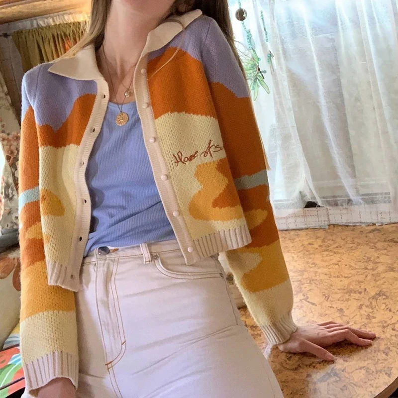2022 New Fashion French Style Women Short Sweater Yk2 Sunshine Print Knitted Top Spring Retro Single Breasted Cardigans Sweaters
2022 New Fashion French Style Women Short Sweater Yk2 Sunshine Print Knitted Top Spring Retro Single Breasted Cardigans Sweaters